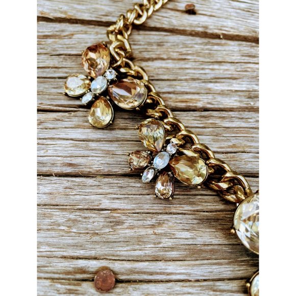 Natasha Chunky Chain Rhinestone Butterfly Statement Necklace - Picture 4 of 9